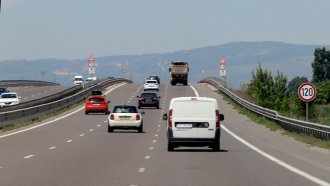 10 кандидати се борят за 5.5 млн. евро за източната тангента в София