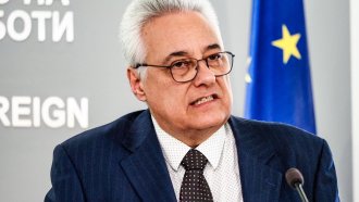 Иран предупреди и България заради американските самолети: Запазваме си правото да предприемем всички мерки