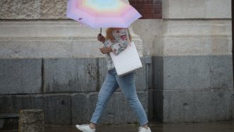 Оранжев код за опасни валежи в четири области