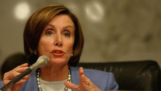 Случаят с Хегсет, вътрешната информация и борсовите сделки на политици в САЩ