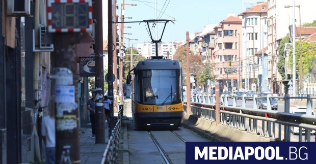 Част от линиите на столичния градски транспорт както и метрото