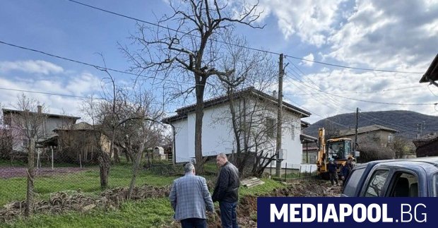 Кметът на община Опака Гюнер Ашимов ДПС започна поетапното подновяване