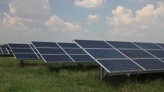 Кабинетът плаща 1.5 млн. евро на ЕК заради забавена ВЕИ директива