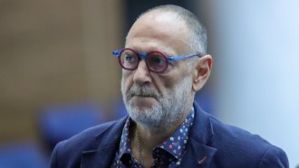 Любен Дилов-син е получил инфаркт в Италия, затова отсъства в първия ден на НС