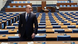 Радев: Министерство на културизма няма да има, финансите са първа грижа