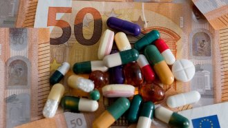 Предизвестената схема със скъпите лекарства: Защо цените варират до 16 пъти