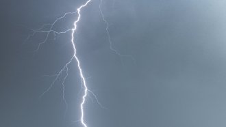 Млад мъж загина, а друг пострада при гръмотевична буря на връх Ком