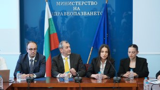 Местата за специализация по медицина влизат в централизиран електронен портал