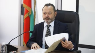 Регионалният министър: Свлачището в Родопите е с необичайно огромни размери, поне месец ще продължат проучванията