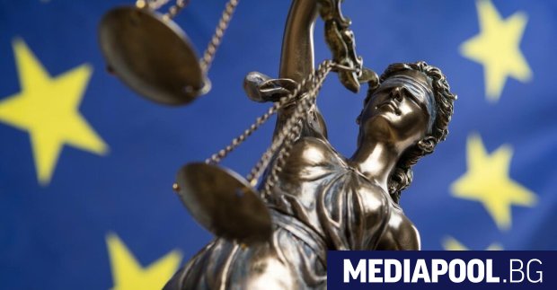 Общо 75 прокурори и следователи излязоха с безпрецедентна декларация с