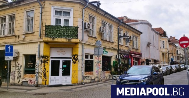 Собственици на три имота по софийските улици Шишман и Славянска
