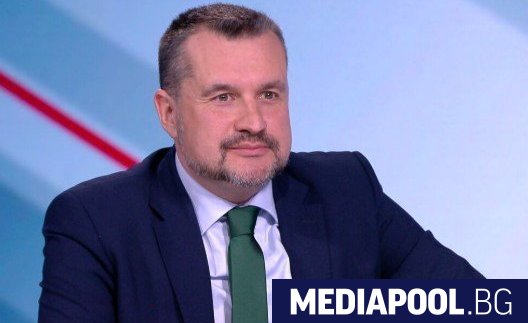Политологът и бивш началник на кабинета на Румен Радев като