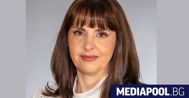 Наталия Ефремова има дългогодишен кадър на социалното министерство. Завършила е