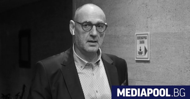 Почина писателят журналист и депутат Любен Дилов син Тъжната вест съобщи