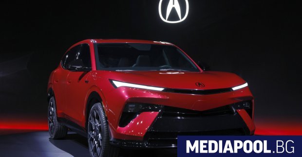 Японският автомобилостроител Хонда Honda отчете първата си годишна загуба от