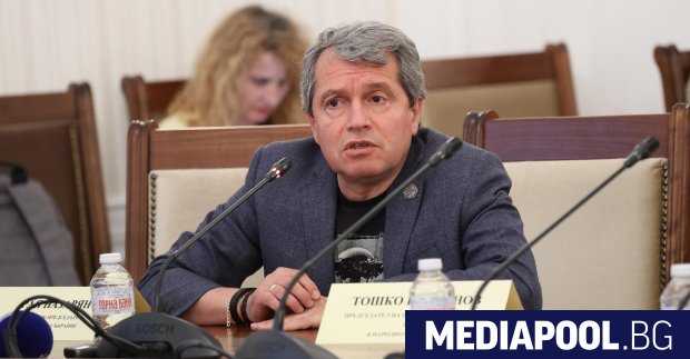 Доскорошният председател на ПГ на ИТН Тошко Йорданов получи годишната