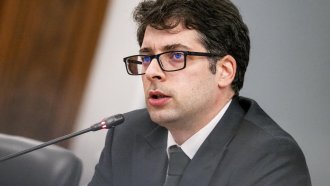 Замяна на проекти и реформи: За три месеца кабинетът ще спасява парите по ПВУ