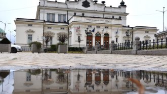 Новата власт прекрати поръчката от времето на ГЕРБ за ремонта на историческата сграда на НС