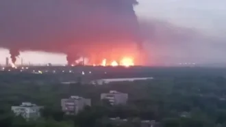 Украински дронове взривиха петролна база в Южна Русия