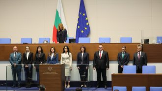 Нови 9 депутати от ПБ се заклеха на мястото на станалите министри