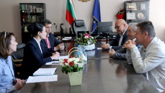 Здравният министър обяви проблемния онкологичен скрининг за приоритет на среща с БЛС