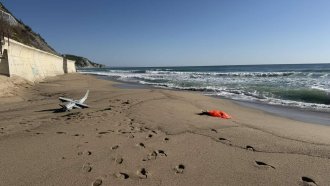 Разузнавателен дрон бе открит на плажа в Бяла
