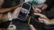 Смартфоните и интернет са ускорили спада на раждаемостта по света