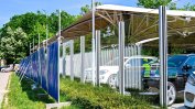 Общината маха чадърите на автокъщата в Борисовата градина