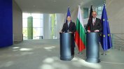 И Радев, и Мерц искали преговори с Русия. Има обаче една огромна разлика**