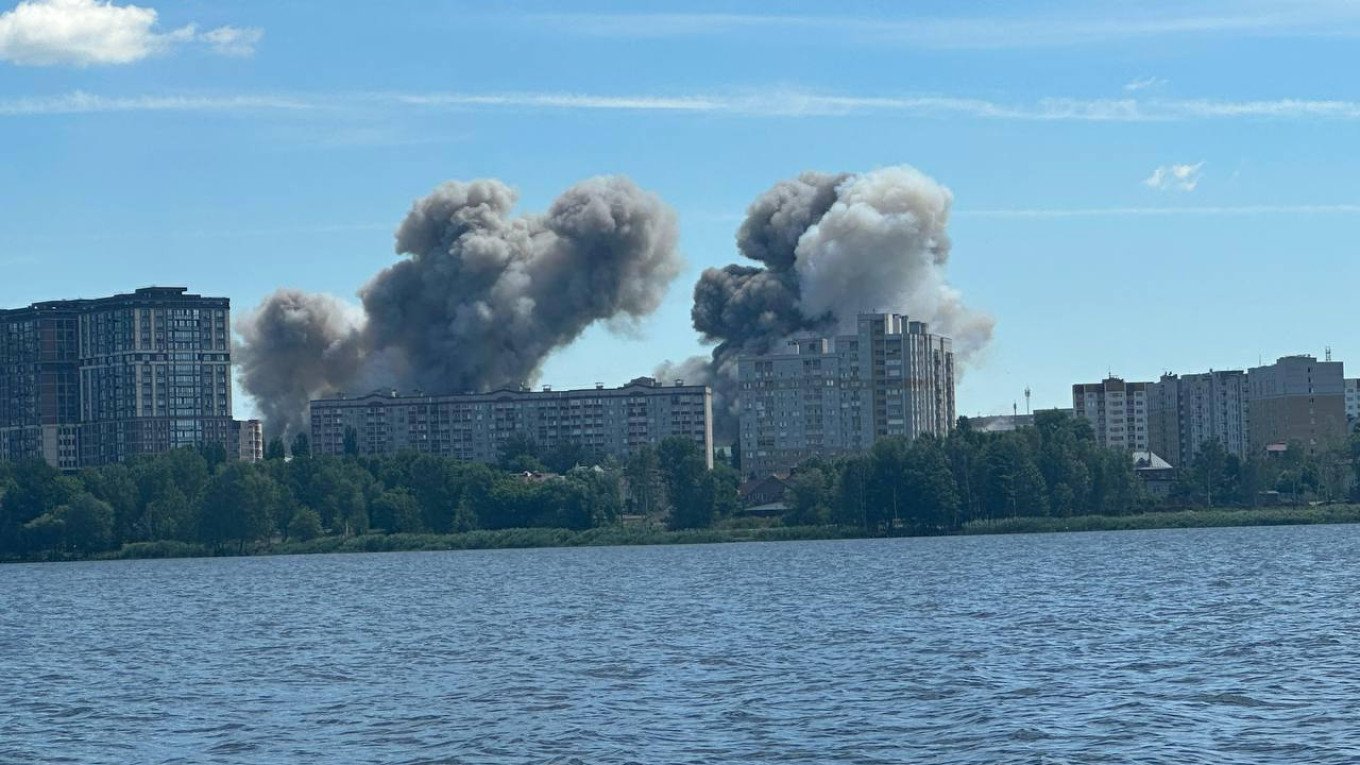 Украйна порази завод за полупроводници за ракети във Воронеж; руски удари убиха шестима