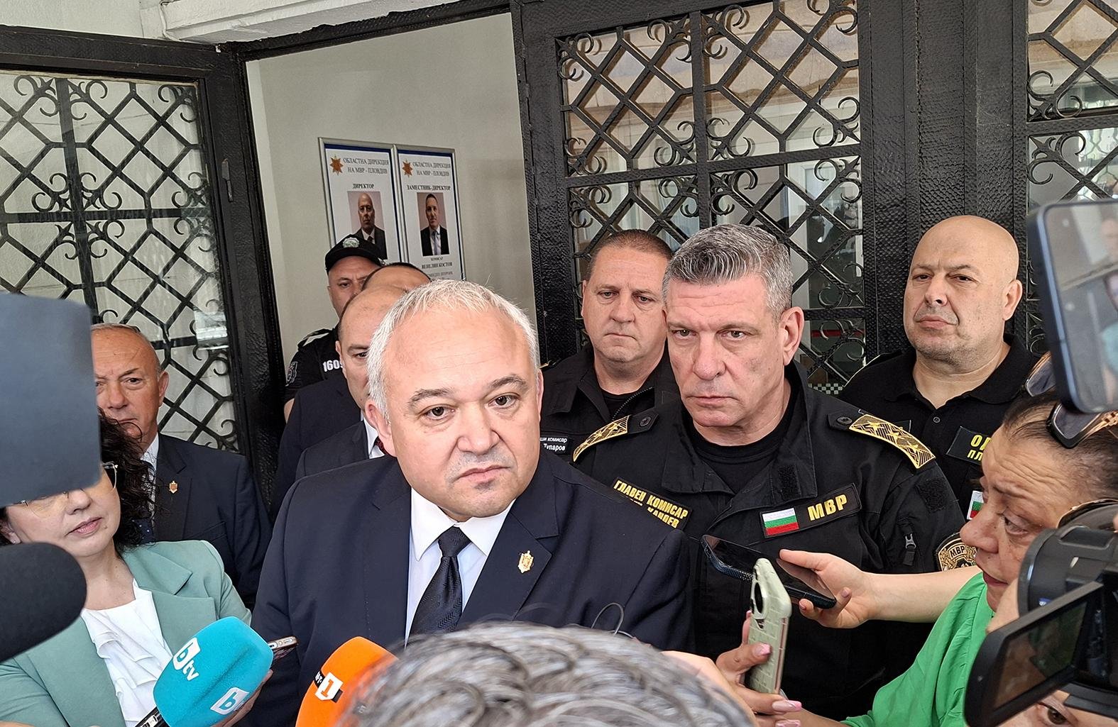 Демерджиев нападна Кандев и му пожела успех в политиката