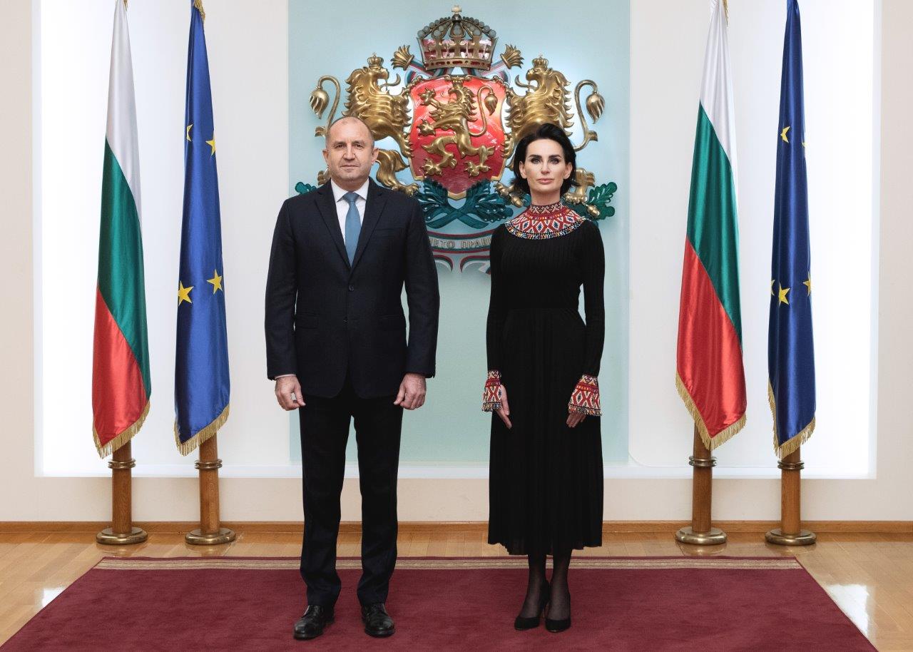 Правителството вкарва украинската посланичка в българския корупционен скандал