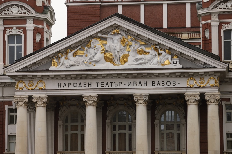 Нови драми в Народния театър. Този път между директора и Валери Йорданов