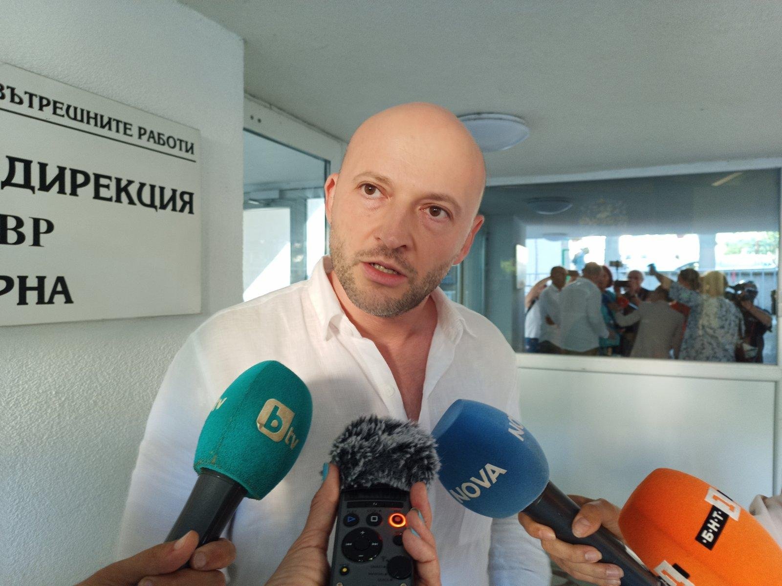 Олег Невзоров отрича политически чадър, няма да бяга от България