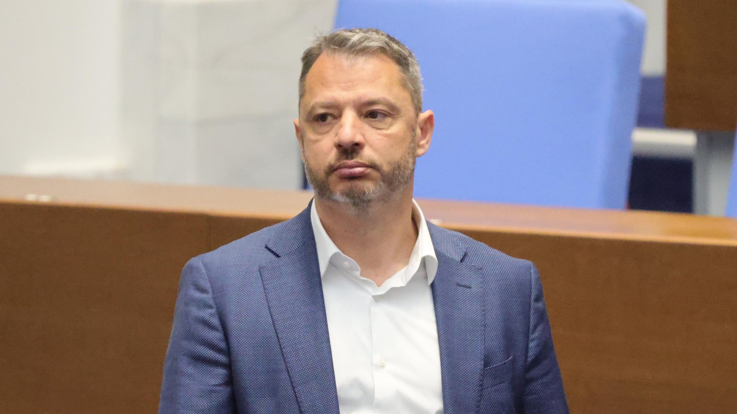 Делян Добрев напуска парламента. Отново