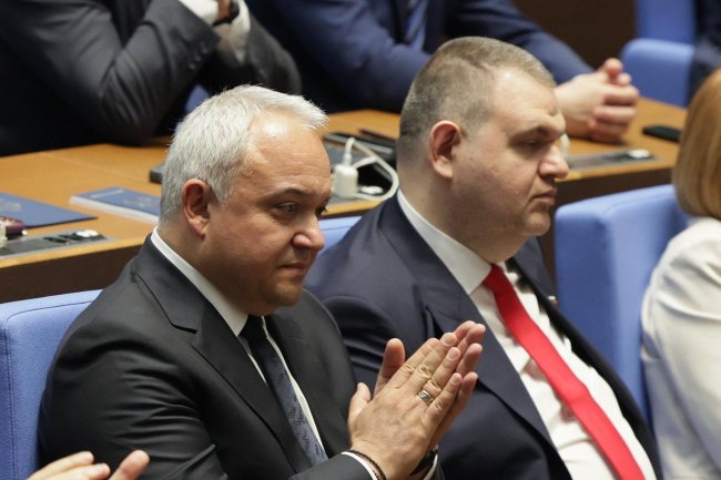 Проверяваме имуществото на Пеевски, каза Демерджиев