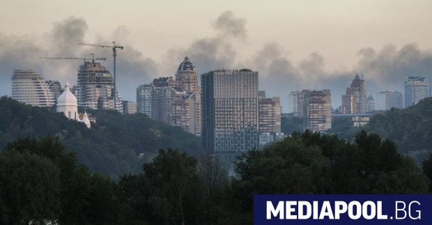 Девет души петима в Харков и четирима в Киев са