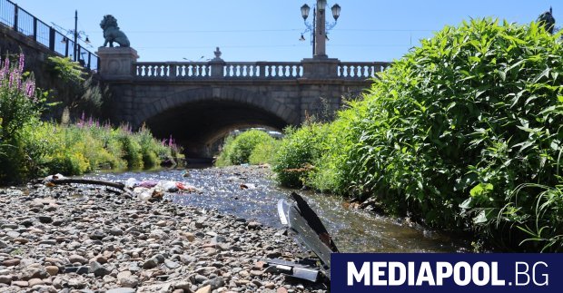 Мъж е загинал след инцидент на Лъвов мост в центъра