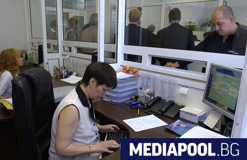 Демократична България внесе в четвъртък в Народното събрание девет законопроекта