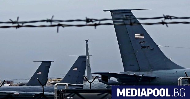 България е приела американските военни самолети цистерни на летището в