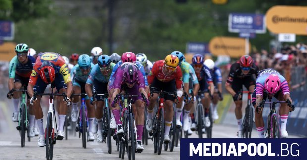 Първите три етапа от престижната колоездачна обиколка Giro d Italia