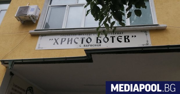 Година след като бяха разкрити тежки случаи на насилие над