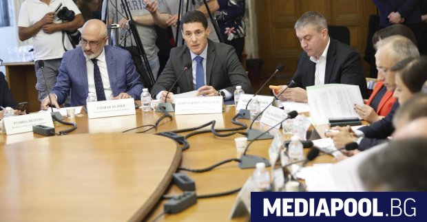 Въпреки претенциите на повечето опозиционни сили че не са популисти