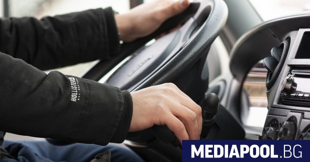 Полицията в София хвана 15 годишно момче зад волана возило