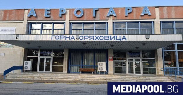Самолет на египетските авиолинии е кацнал извънредно на летището в