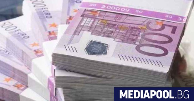 Часове след като правителството на Румен Радев представи проект на