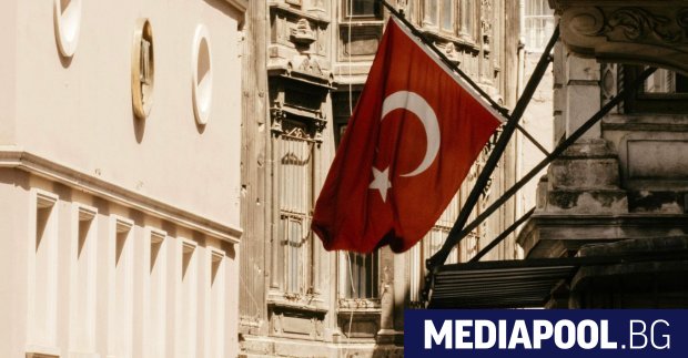 Кметът на истанбулската община Силиври Бора Балджъоглу който е от