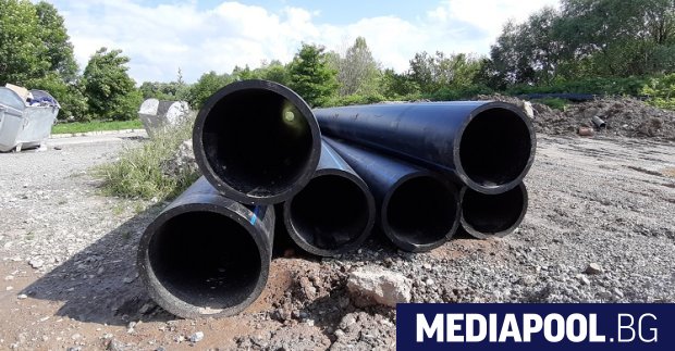 Първо среща с директора а след това официално заявление за