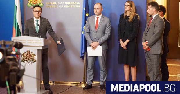 От утре Лукойл Нефтохим Бургас ще може да закупува нефт
