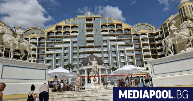 В момента курортите ни са готови за туристи но туристи